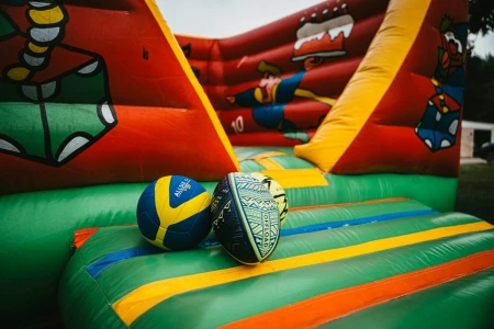 Dmuchane Place Zabaw: Najlepszy Wybór na Letnie Imprezy dla Dzieci